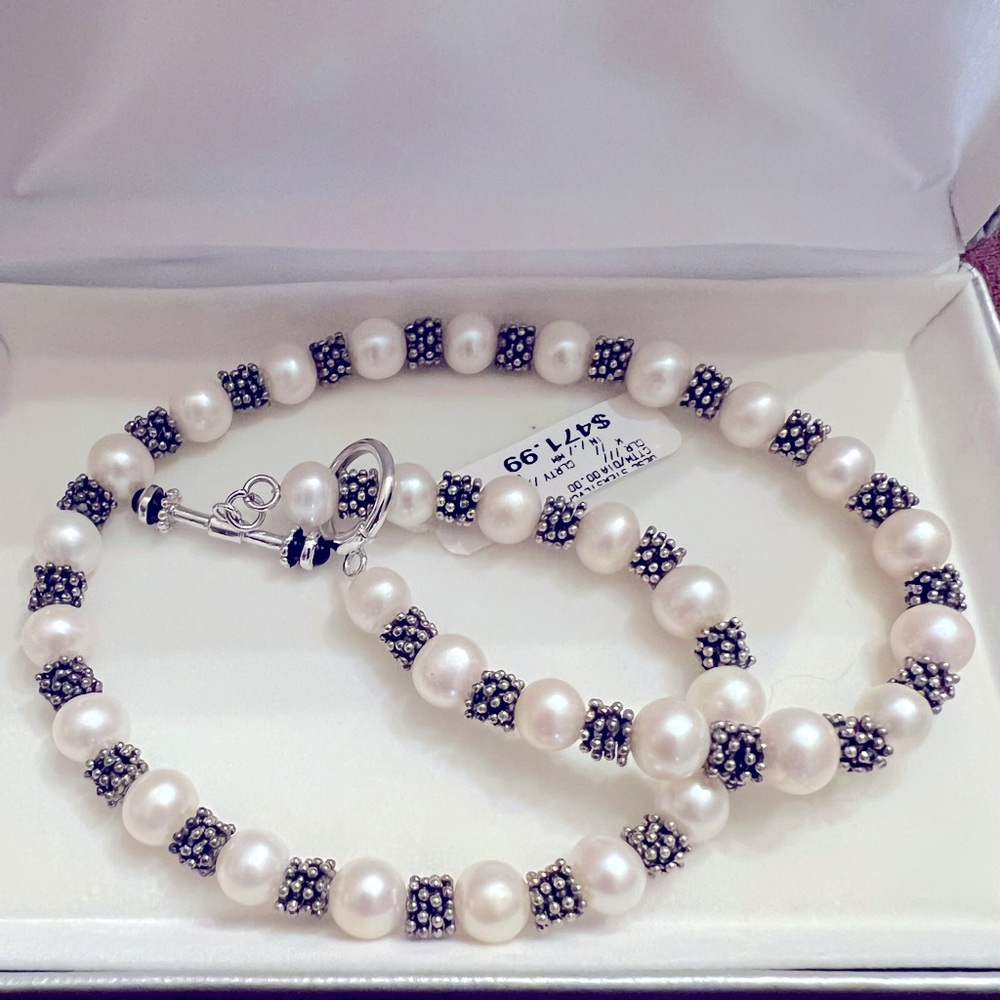 Exquisite Freshwater Cultured Pearl & Sterling Silver Necklace w/ toggle 18”